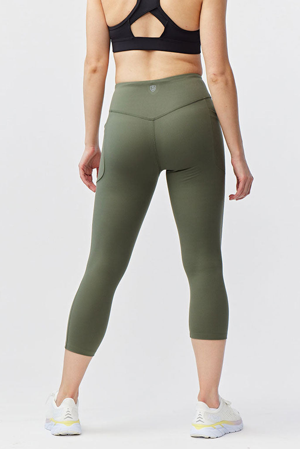 Go Again Womens Cropped Leggings For High Performance Training